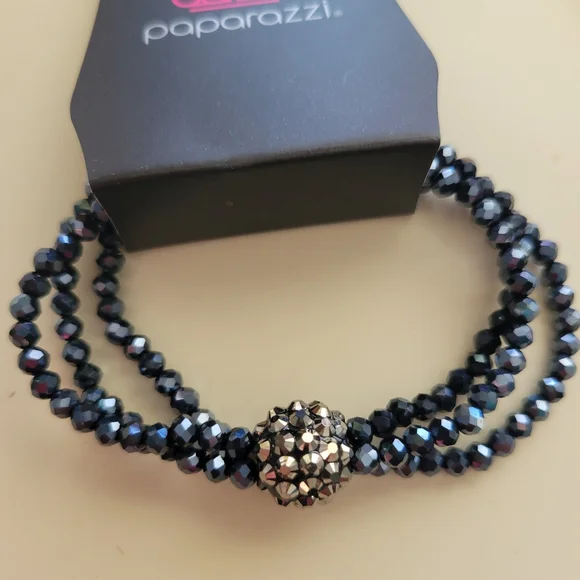 Paparazzi Midnight Sparkle Bracelet - Picture 1 of 3